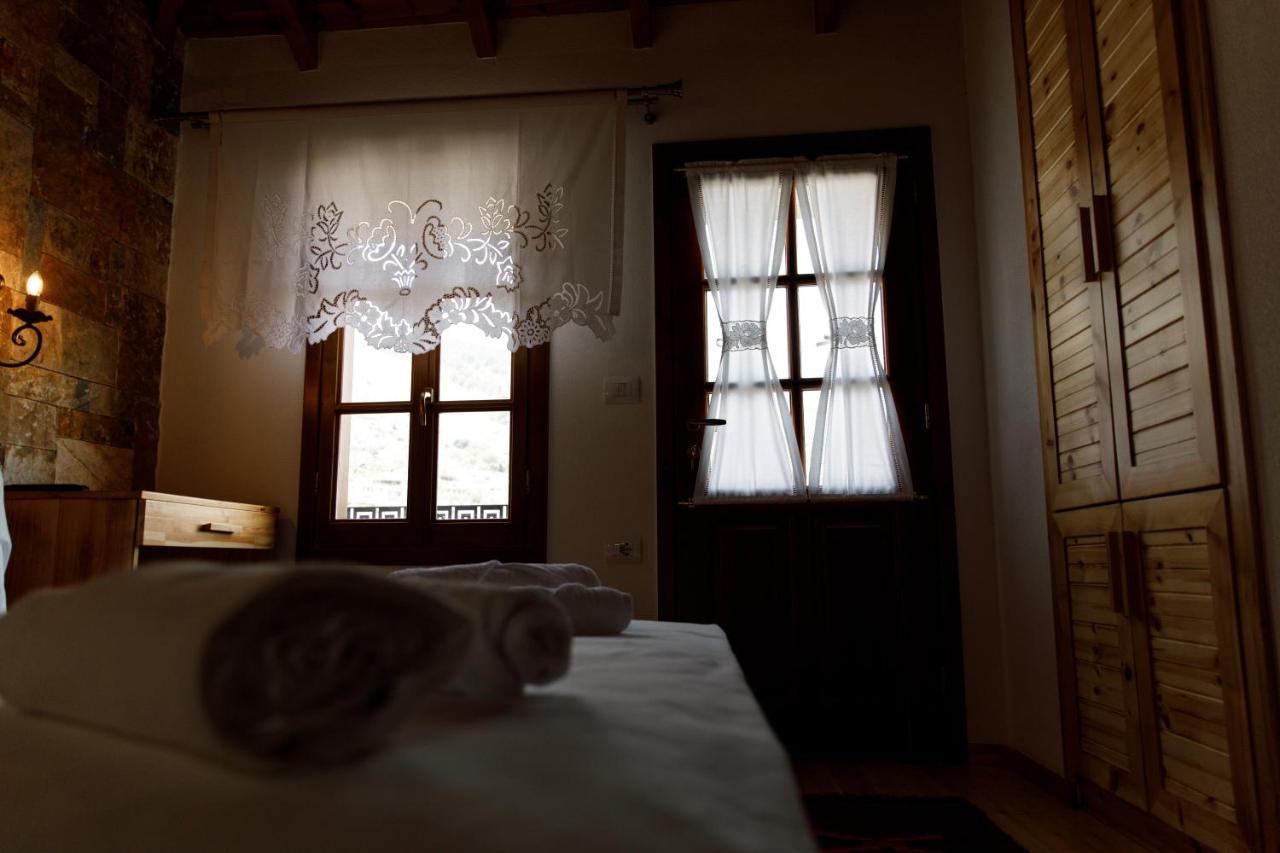 Hotel Sarajet 1821 Gjirokaster Exterior photo